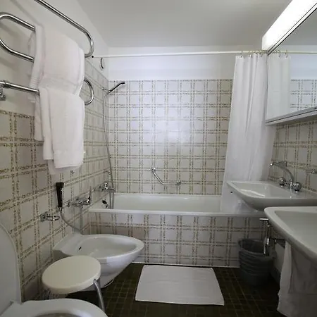 Διαμέρισμα New Renovated In Center Of Νταβός