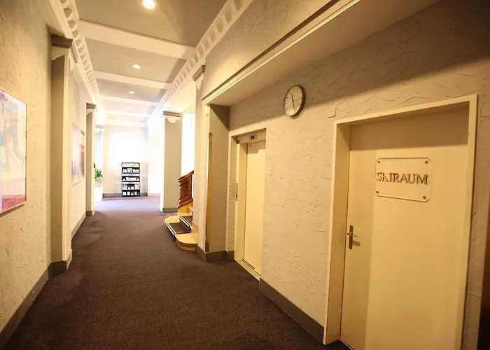 New Renovated In Center Of